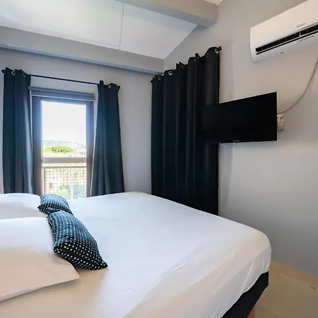 Apartamento 4 Pieces Sur Deux Niveaux Au Coeur De *